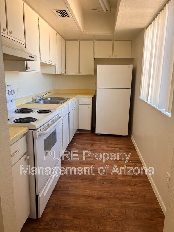 231 E 2nd Ave Mesa, AZ 85210 photo 4