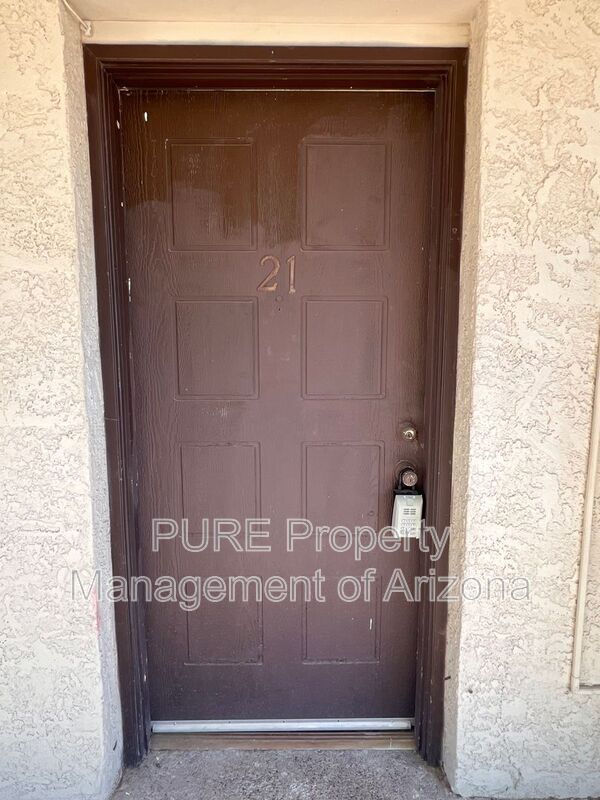 231 E 2nd Ave Mesa, AZ 85210 photo 2