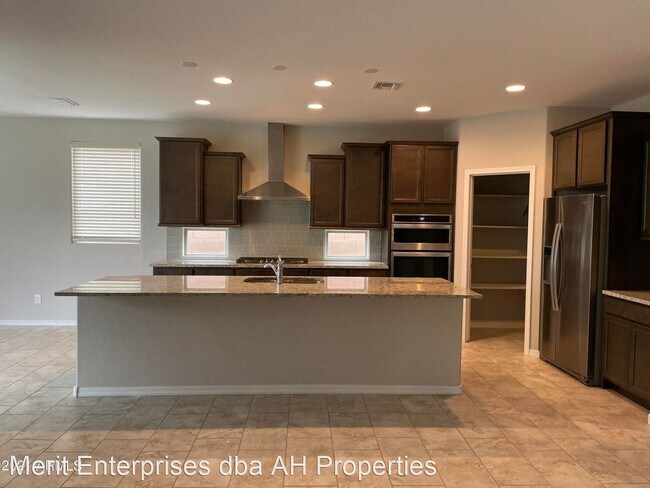 519 S 201st Ave Buckeye, AZ 85326 photo 2
