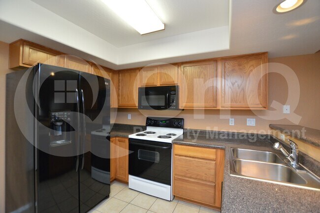 537 S Delaware Dr Apache Junction, AZ 85120 photo 2