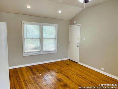 103 Thomas Jefferson Dr San Antonio, TX 78228 photo 5