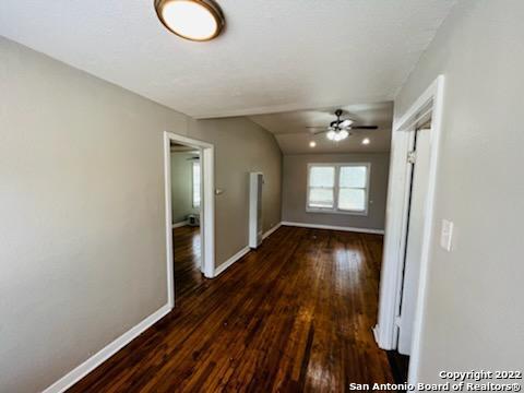 103 Thomas Jefferson Dr San Antonio, TX 78228 photo 3