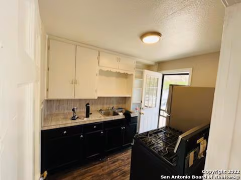 103 Thomas Jefferson Dr San Antonio, TX 78228 photo 2
