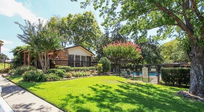 2452 Hwy 121 Bedford, TX 76021 photo 4