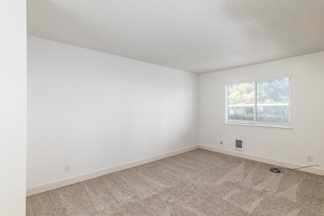 521 Alameda del Prado Novato, CA 94949 photo 4