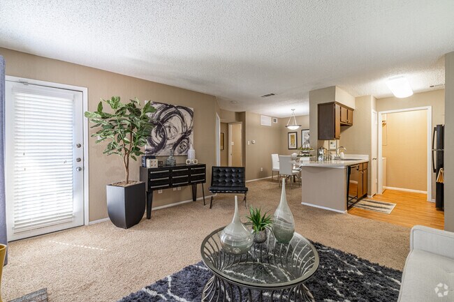 Greenbriar Apartments photo 3