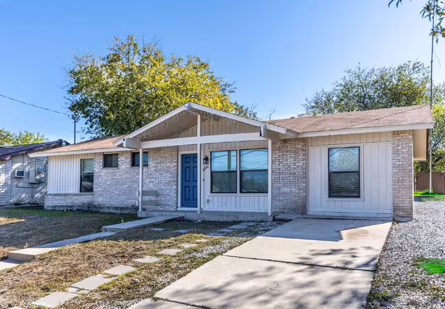 8016 Landing Ave San Antonio, TX 78227 photo 2