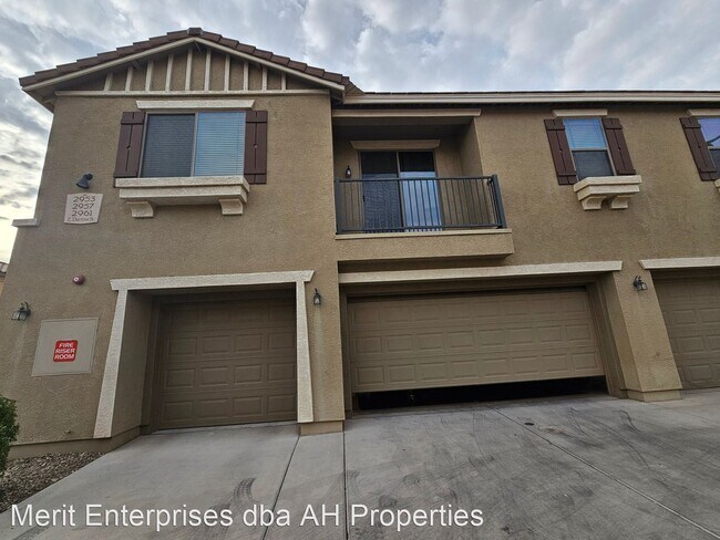 2961 E Darrow St Phoenix, AZ 85042 photo 2