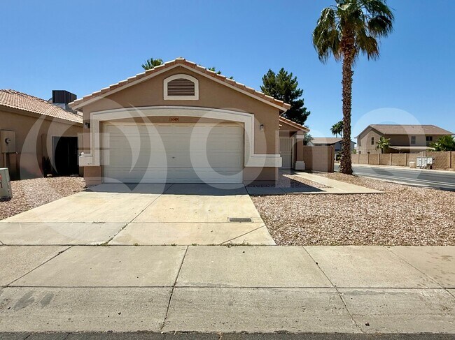 3049 W Covey Ln Phoenix, AZ 85027 photo 2