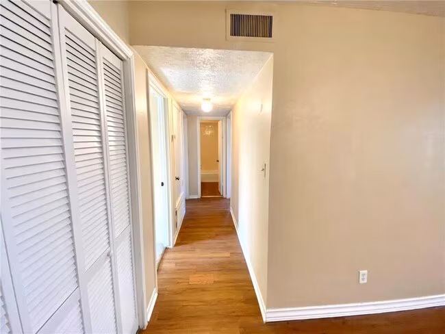 906 N LBJ Dr San Marcos, TX 78666 photo 5