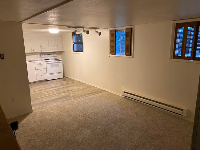 5267 11th Ave NE Seattle, WA 98105 photo 4
