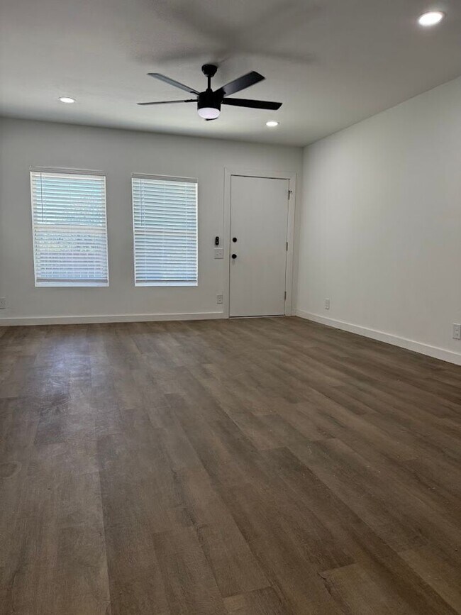 San Pedro Square Condominiums N/M photo 3