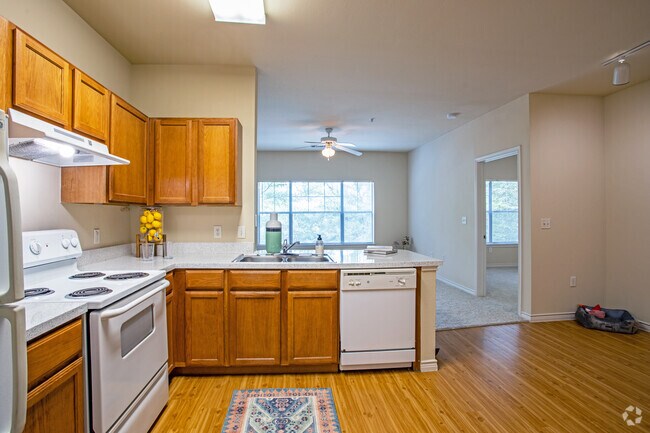 Mariposa River Bend 55+ Apartment Homes photo 3