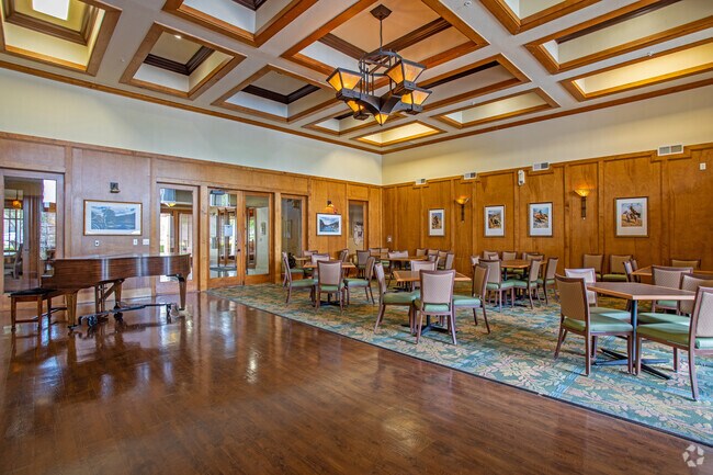 Mariposa River Bend 55+ Apartment Homes photo 4