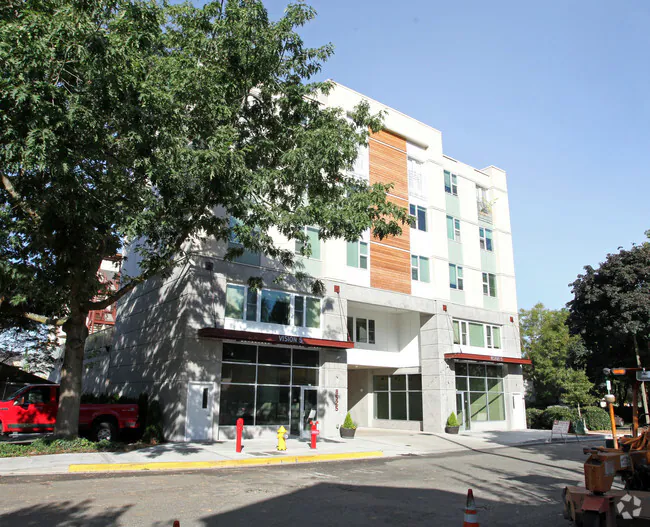 Vision 5 Apartments photo 3