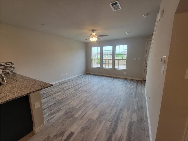 3333 Solana Circle, Justin, TX 76207 photo 5