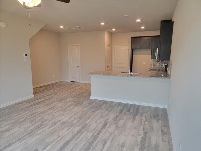3333 Solana Circle, Justin, TX 76207 photo 2