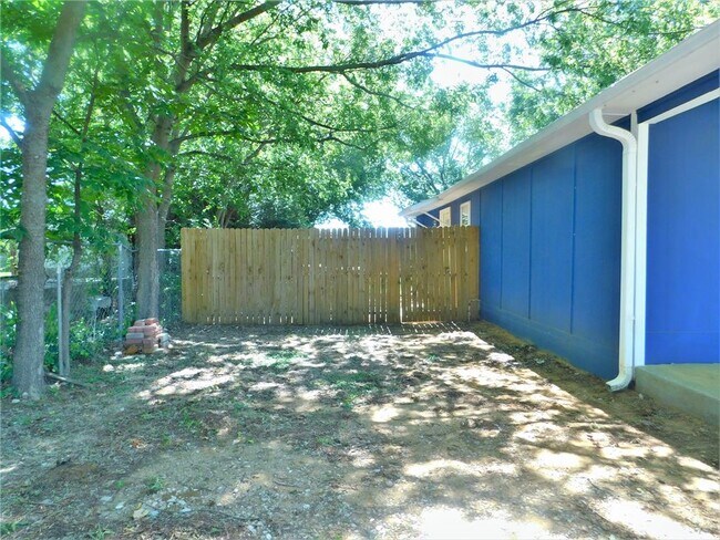 803 Chestnut Street, Aubrey, TX 76227 photo 4