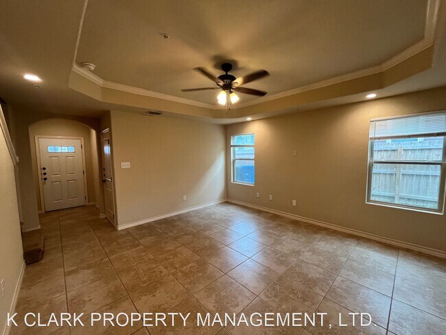 13907 ANNA'S Way San Antonio, TX 78233 photo 2