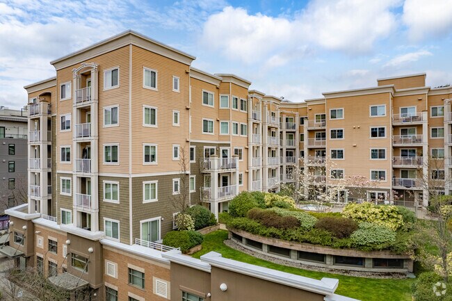 Beautiful Ballard Condo With Parking! photo 2