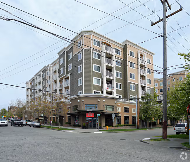 Beautiful Ballard Condo With Parking! photo 5
