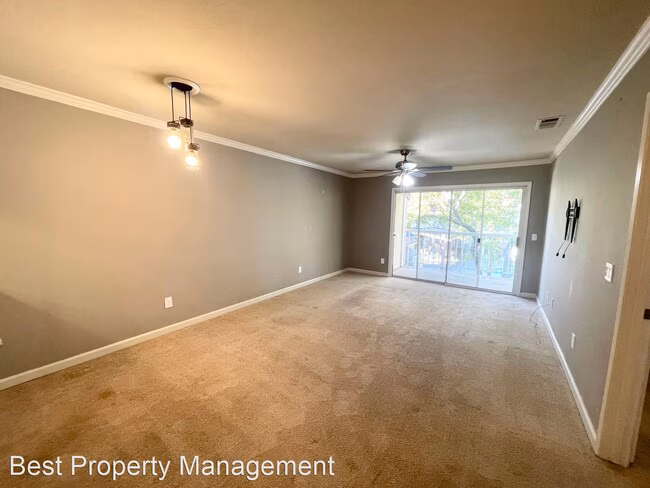 Livermore Chateau Common House photo 5