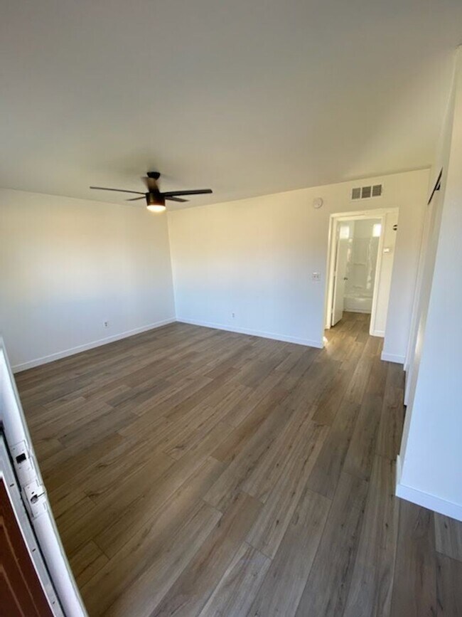 463 E 8th Ave Mesa, AZ 85204 photo 3