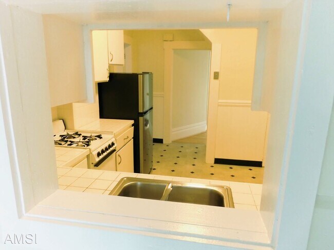 907 Cortland Avenue, San Francisco, CA 94110 photo 5