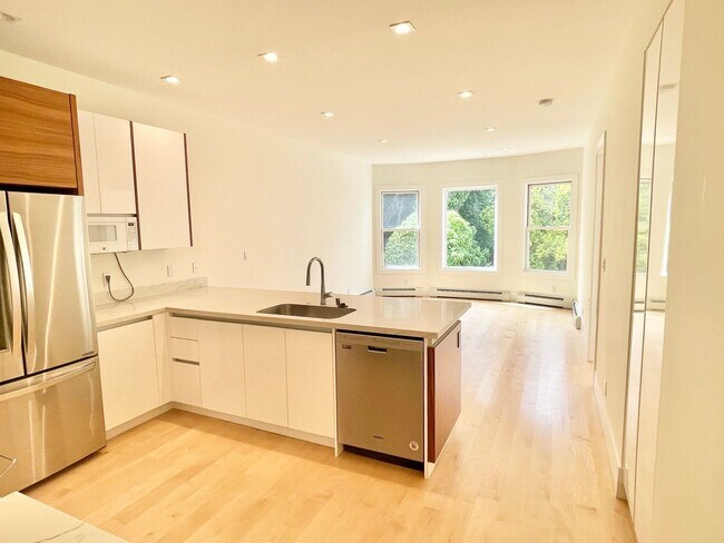 1263 Jackson St San Francisco, CA 94109 photo 2
