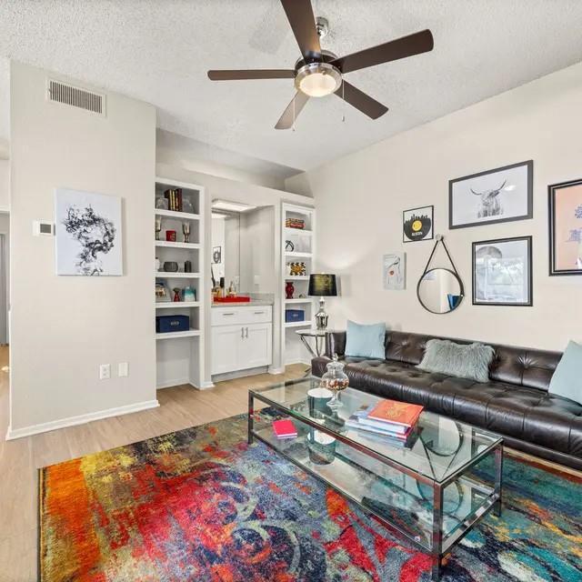 13005 Heinemann Dr Austin, TX 78727 photo 4