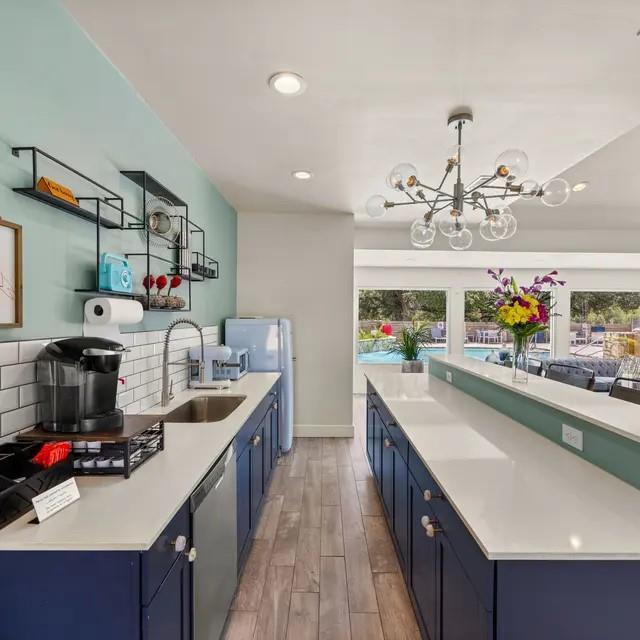 13005 Heinemann Dr Austin, TX 78727 photo 5