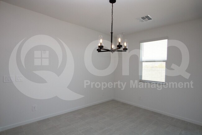 24144 Hopi St Buckeye, AZ 85326 photo 4