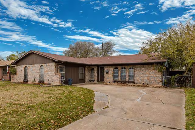 2517 Rosewood Dr Mesquite, TX 75150 photo 2