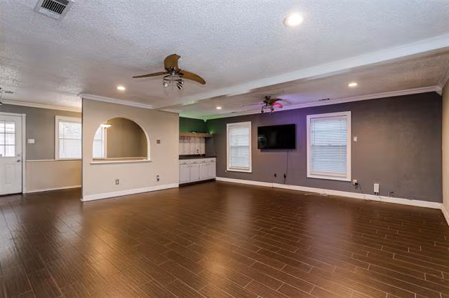 2517 Rosewood Dr Mesquite, TX 75150 photo 3