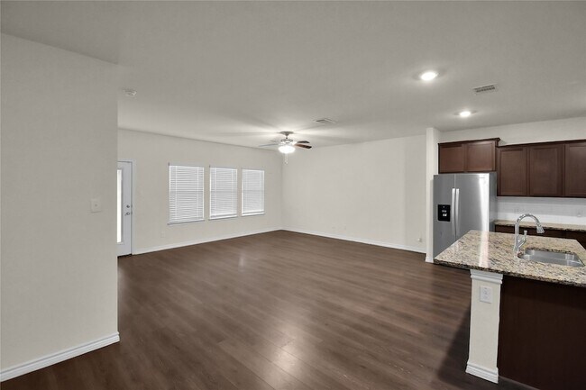 604 Gunsmoke Trail, Princeton, TX 75407 photo 5
