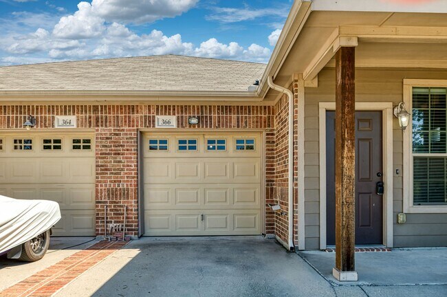 366 Schirra Ct Lavon, TX 75166 photo 3
