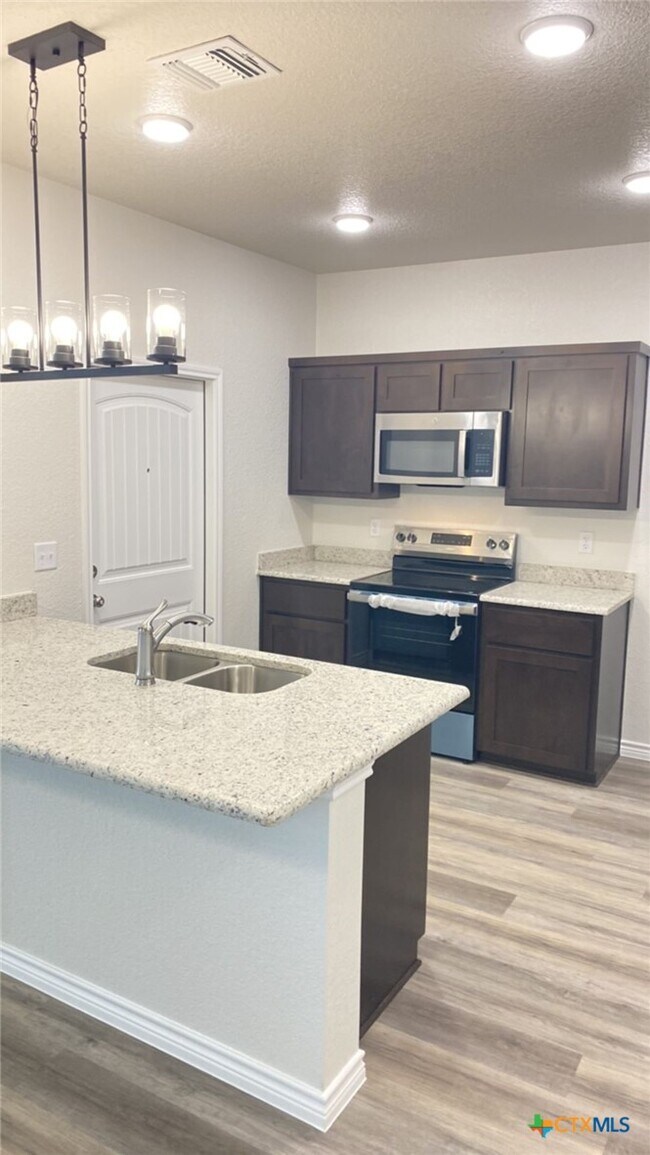 118 Leon Ln Copperas Cove, TX 76522 photo 3
