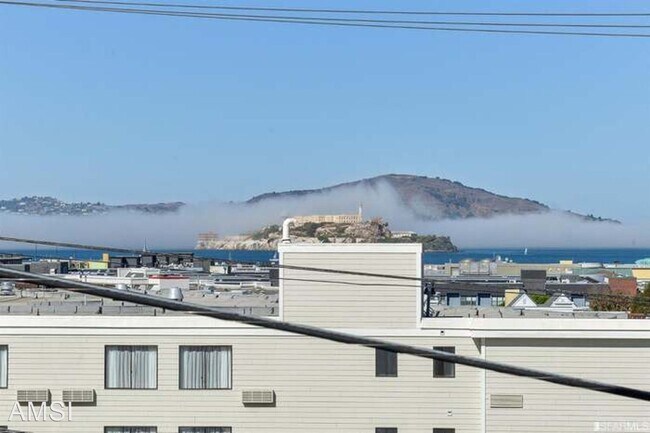 737 Chestnut Street, San Francisco, CA 94133 photo 2