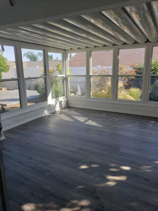 1907 Clover Way, Escondido, CA 92026 photo 5