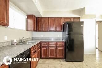 5353 N 61st Ave Glendale, AZ 85301 photo 5