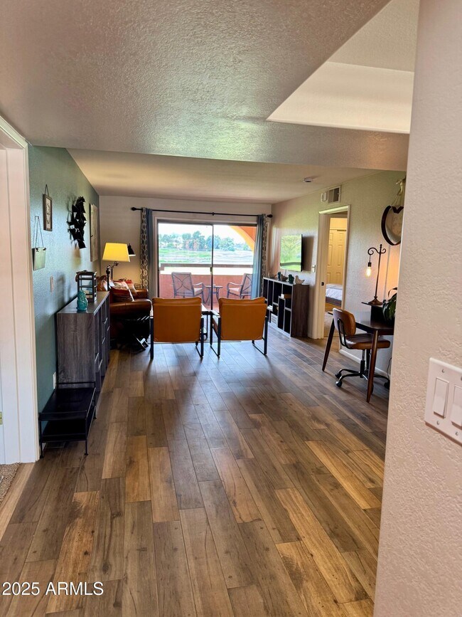 4303 E Cactus Rd Phoenix, AZ 85032 photo 3