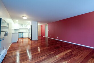 1600 43rd Avenue East, Seattle, WA 98112 photo 2