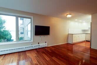 1600 43rd Avenue East, Seattle, WA 98112 photo 4