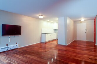1600 43rd Avenue East, Seattle, WA 98112 photo 3
