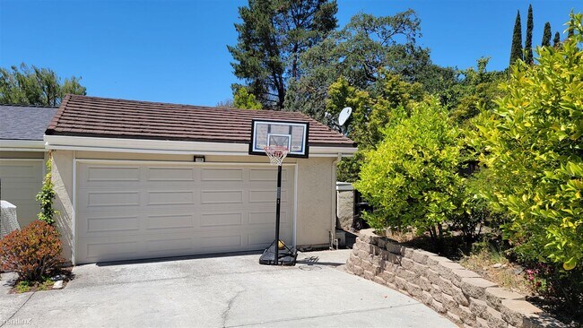 1774 Mirassou Place, San Jose, CA 95124 photo 2