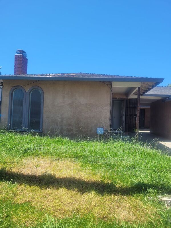 2451 Kennedy Ave photo 2