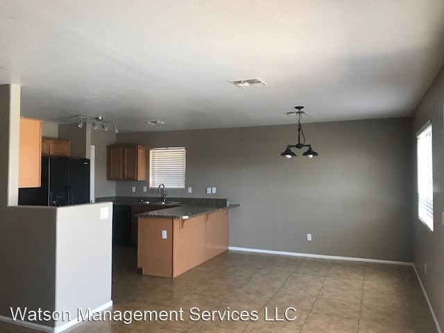 387 E Leslie Ave Queen Creek, AZ 85140 photo 3