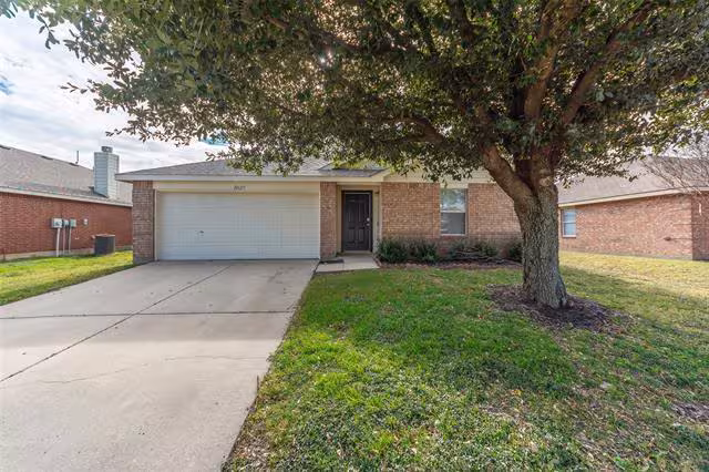 12629 Azure Heights Place, Rhome, TX 76078 photo 2