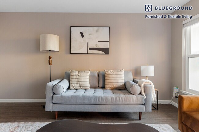 710 Laurel Ave San Mateo, CA 94401 photo 2