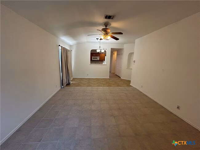 369 Starling Creek New Braunfels, TX 78130 photo 3